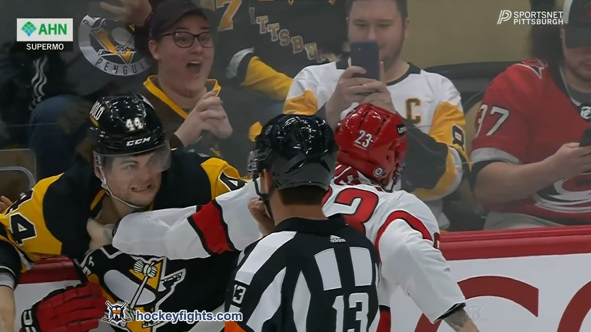 S. Noesen (CAR) vs. J. Gruden (PIT)