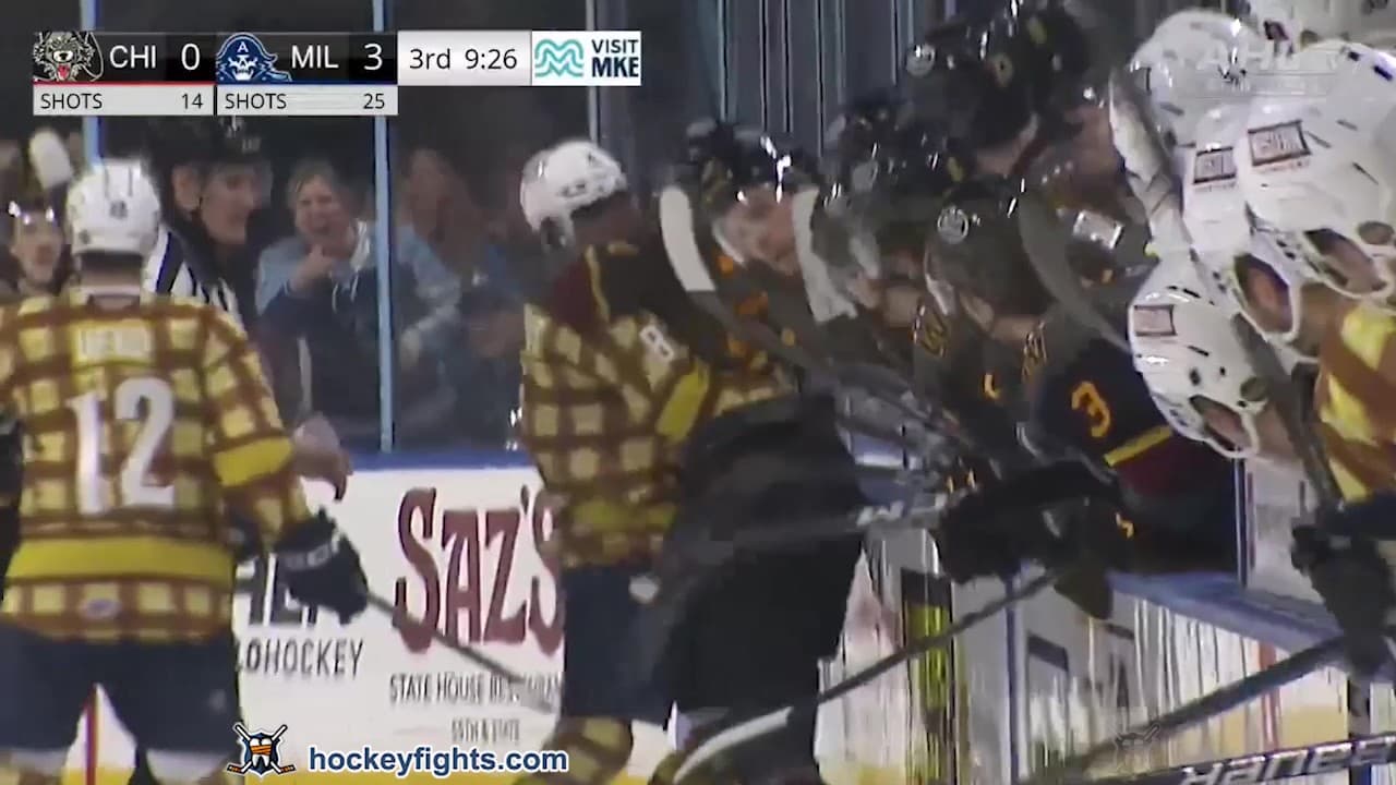 Y. Turcotte (CHI) vs. T. Ottenbreit (MIL)