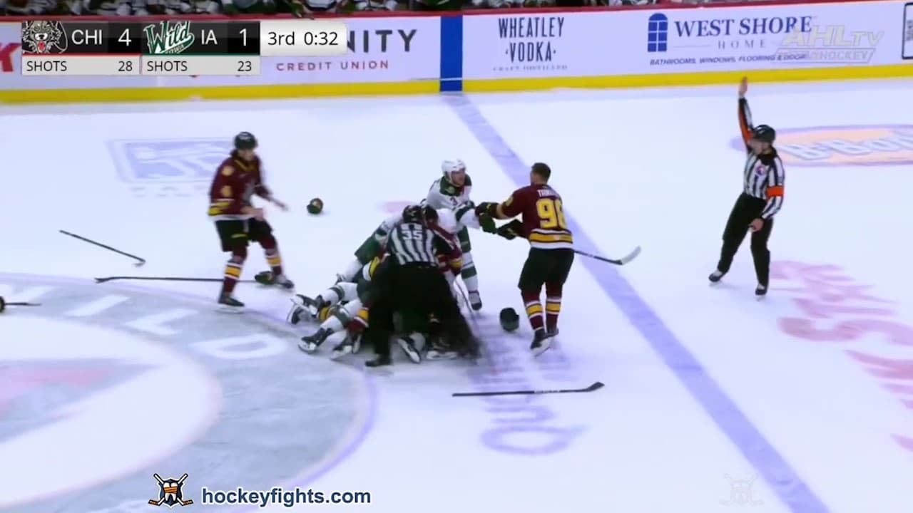 Y. Turcotte (CHI) vs. M. Liwiski (IOW)