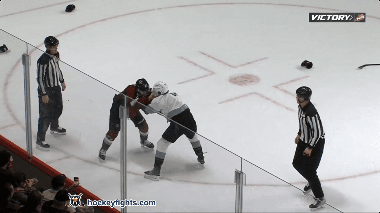 R. Brown (POR) vs. E. Mittelsteadt (VAN)