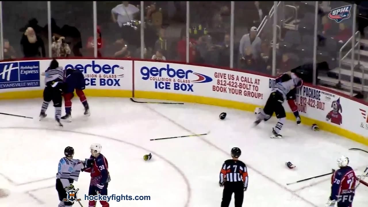 N. Pennucci (QUA) vs. D. Peters (EVA)