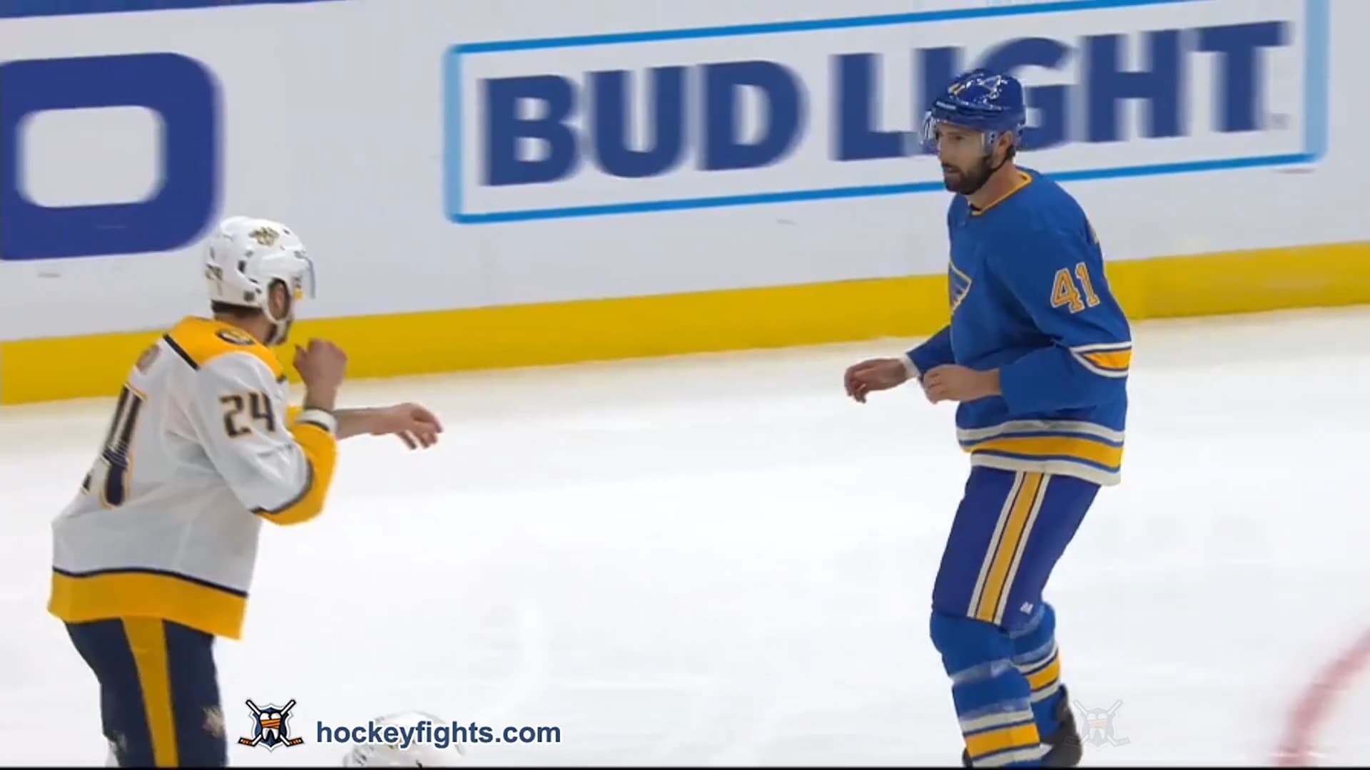 J. Tinordi (NSH) vs. R. Bortuzzo (STL)