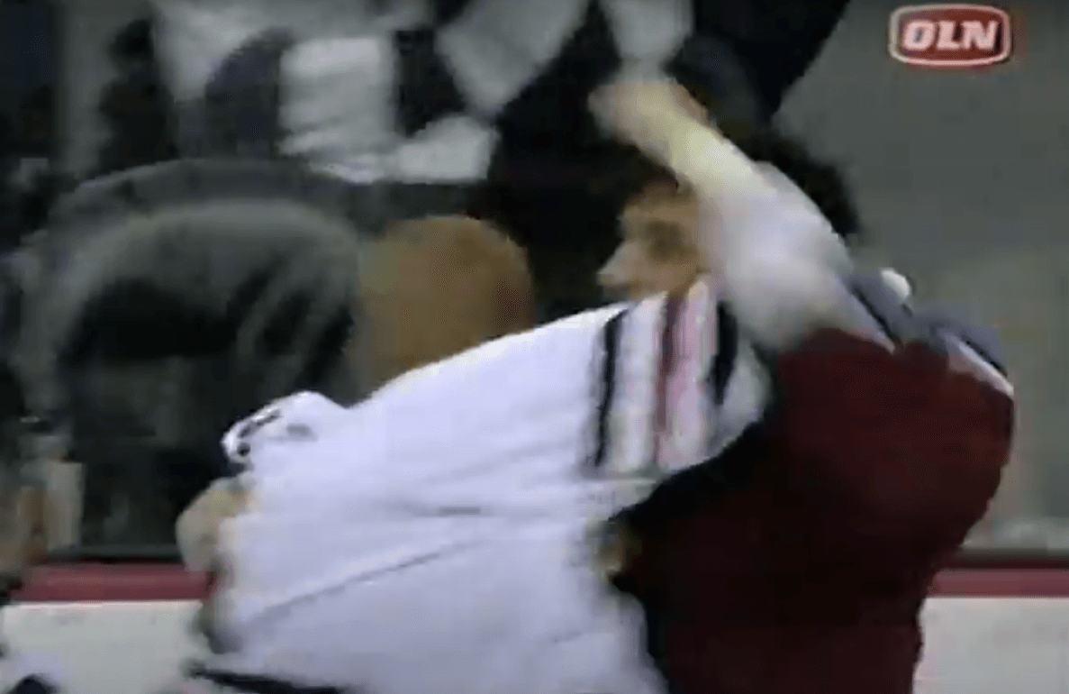 J. Wisniewski (CHI) vs. B. Boughner (COL)