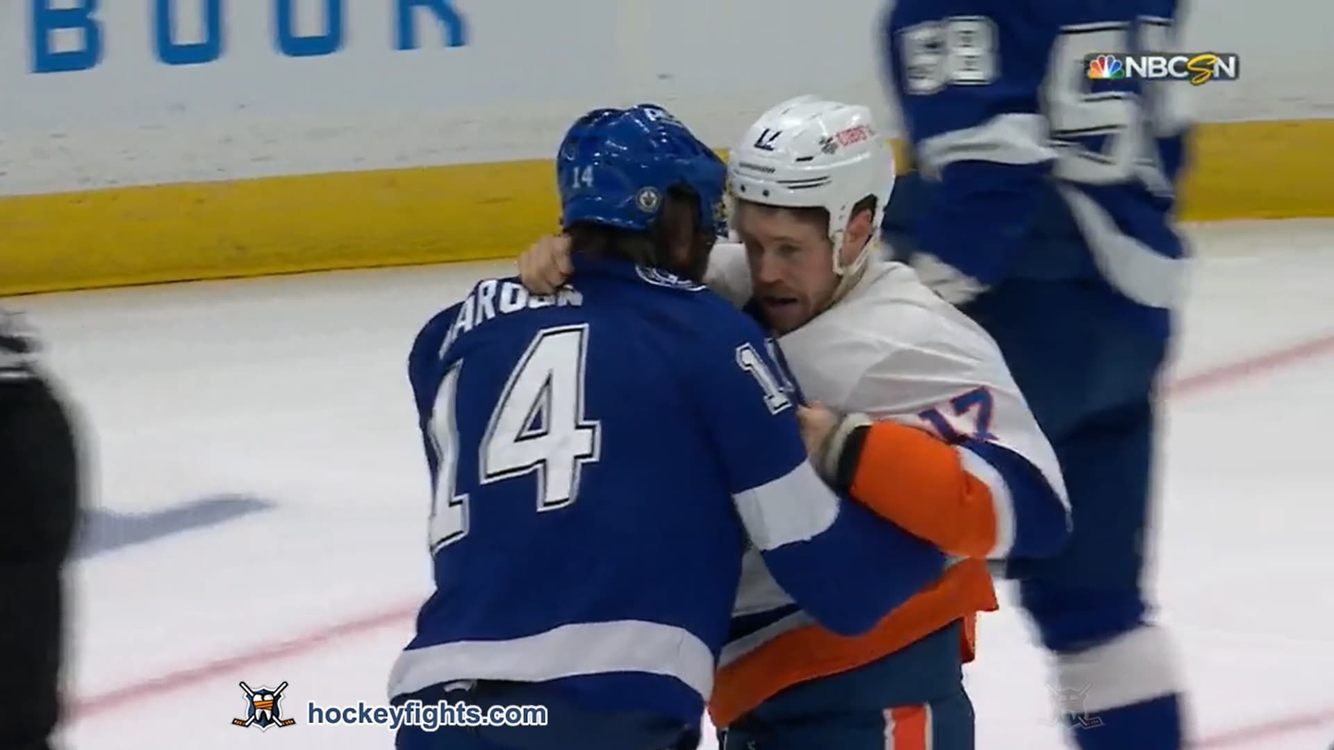 M. Martin (NYI) vs. P. Maroon (TBL)