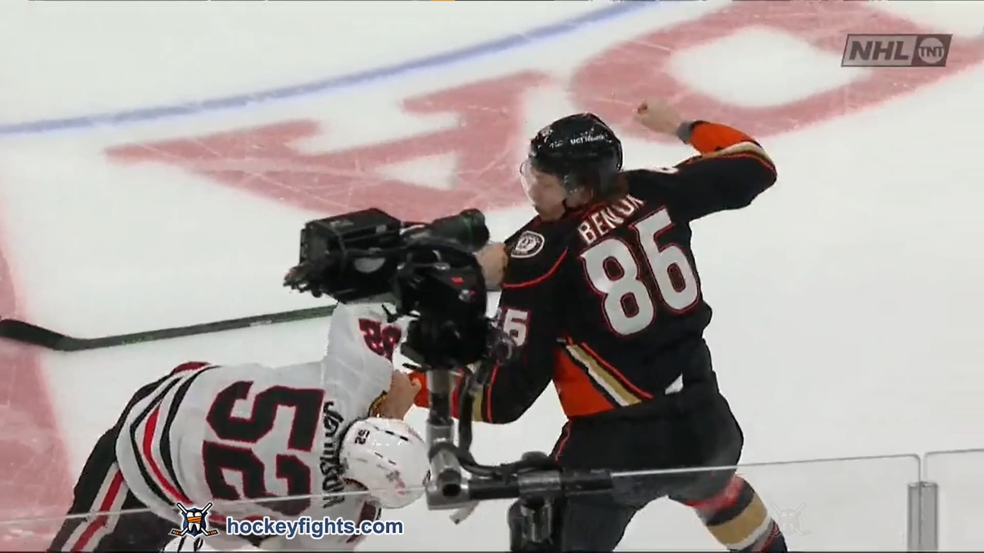 R. Johnson (CHI) vs. S. Benoit (ANA)