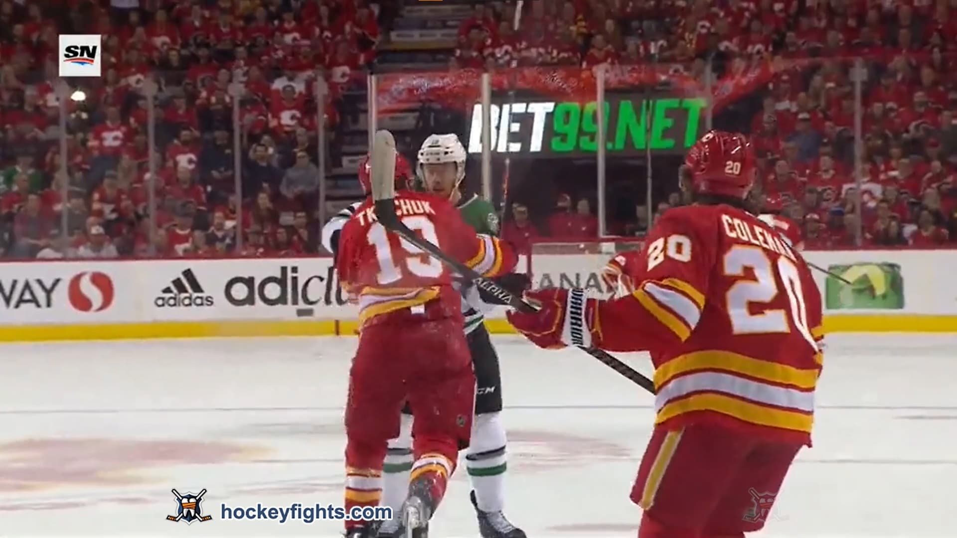 M. Raffl (DAL) vs. M. Tkachuk (CGY)