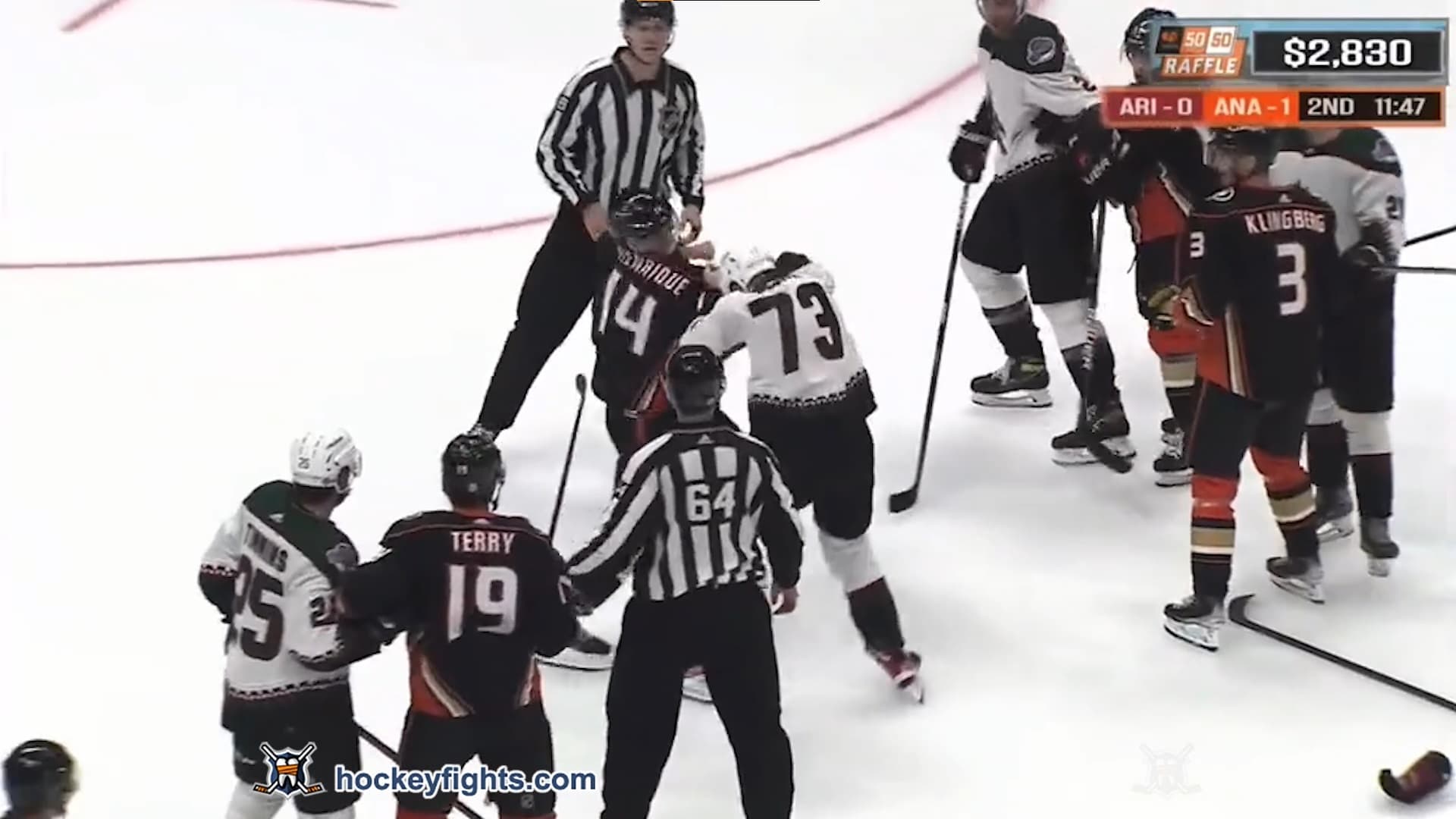 J. Jenik (ARI) vs. A. Henrique (ANA)