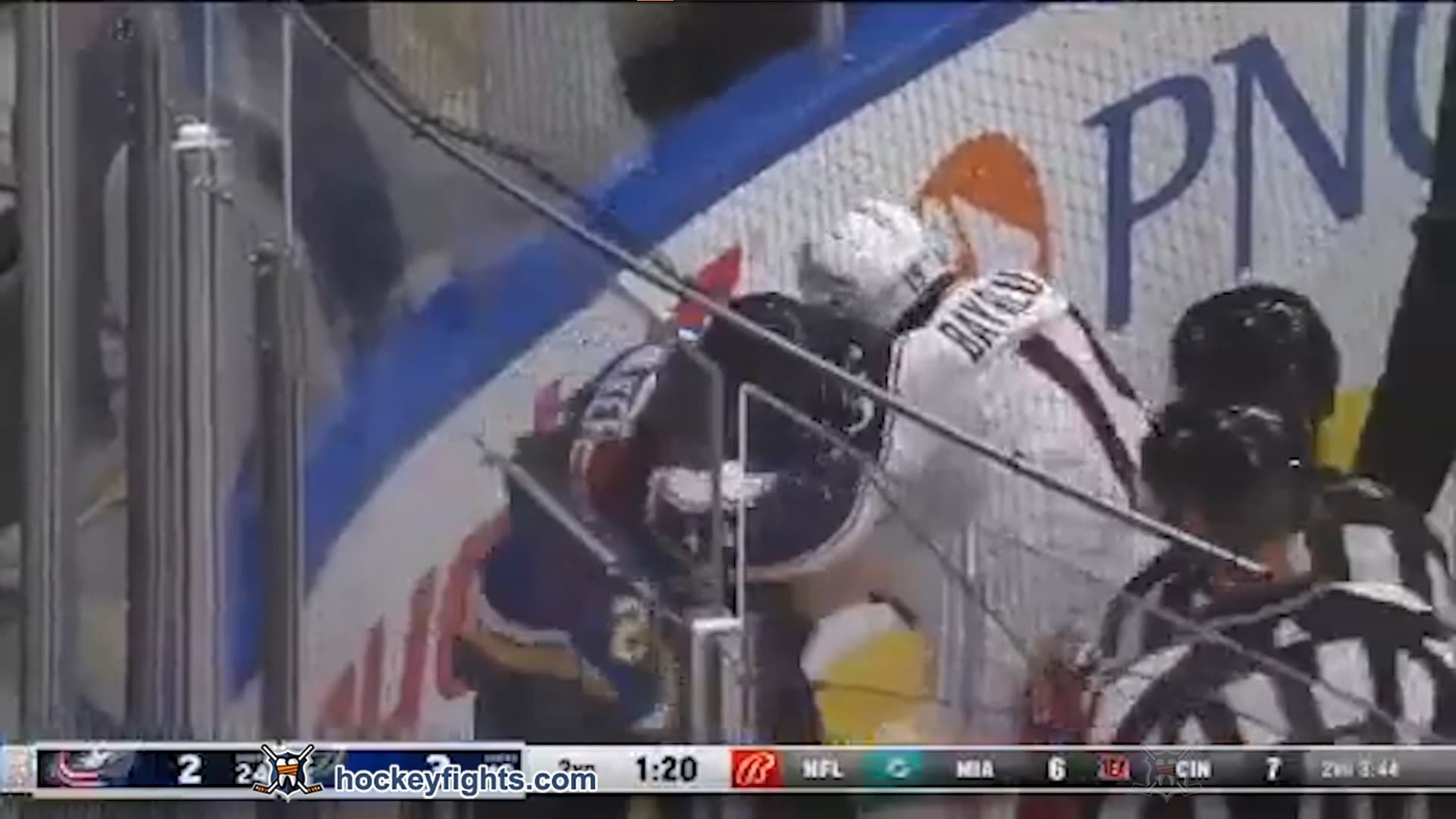 G. Bayreuther (CBJ) vs. N. Walker (STL)