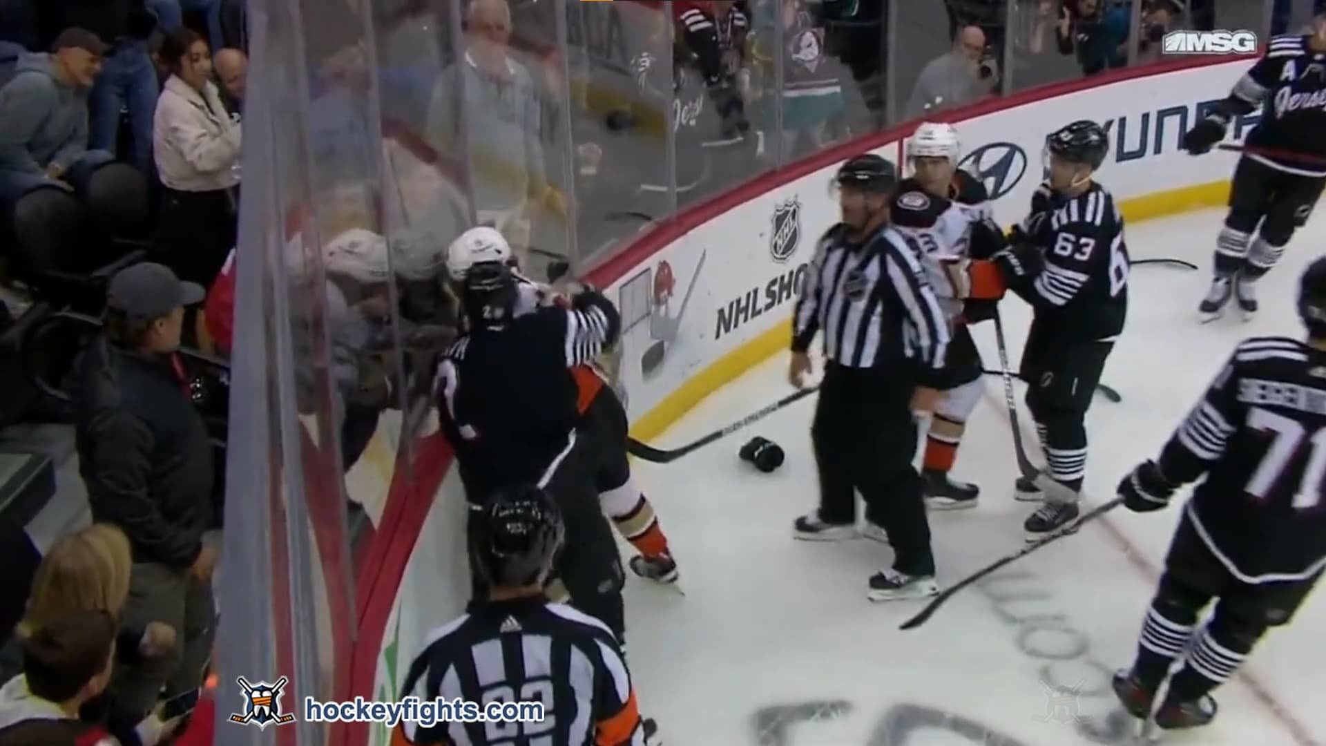 M. Comtois (ANA) vs. B. Smith (NJD)