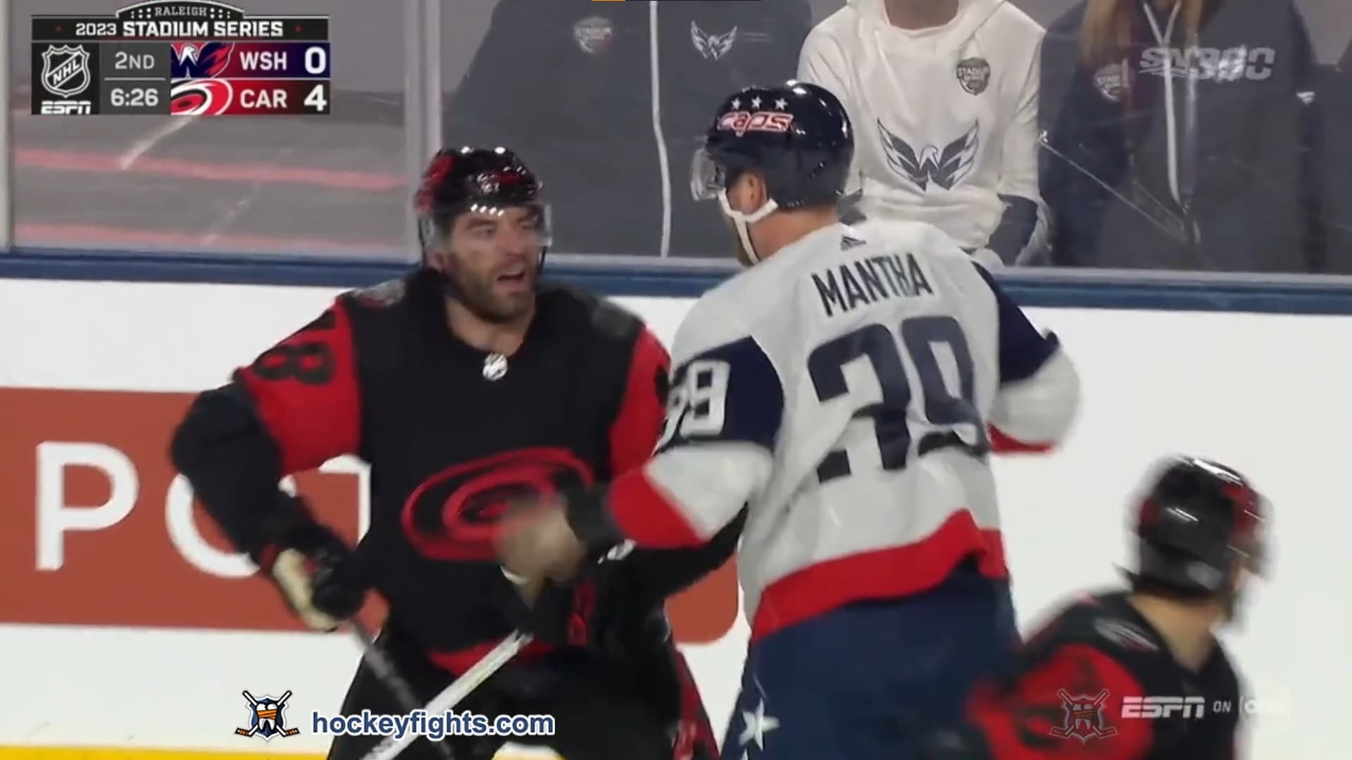 A. Mantha (WSH) vs. J. Martinook (CAR)