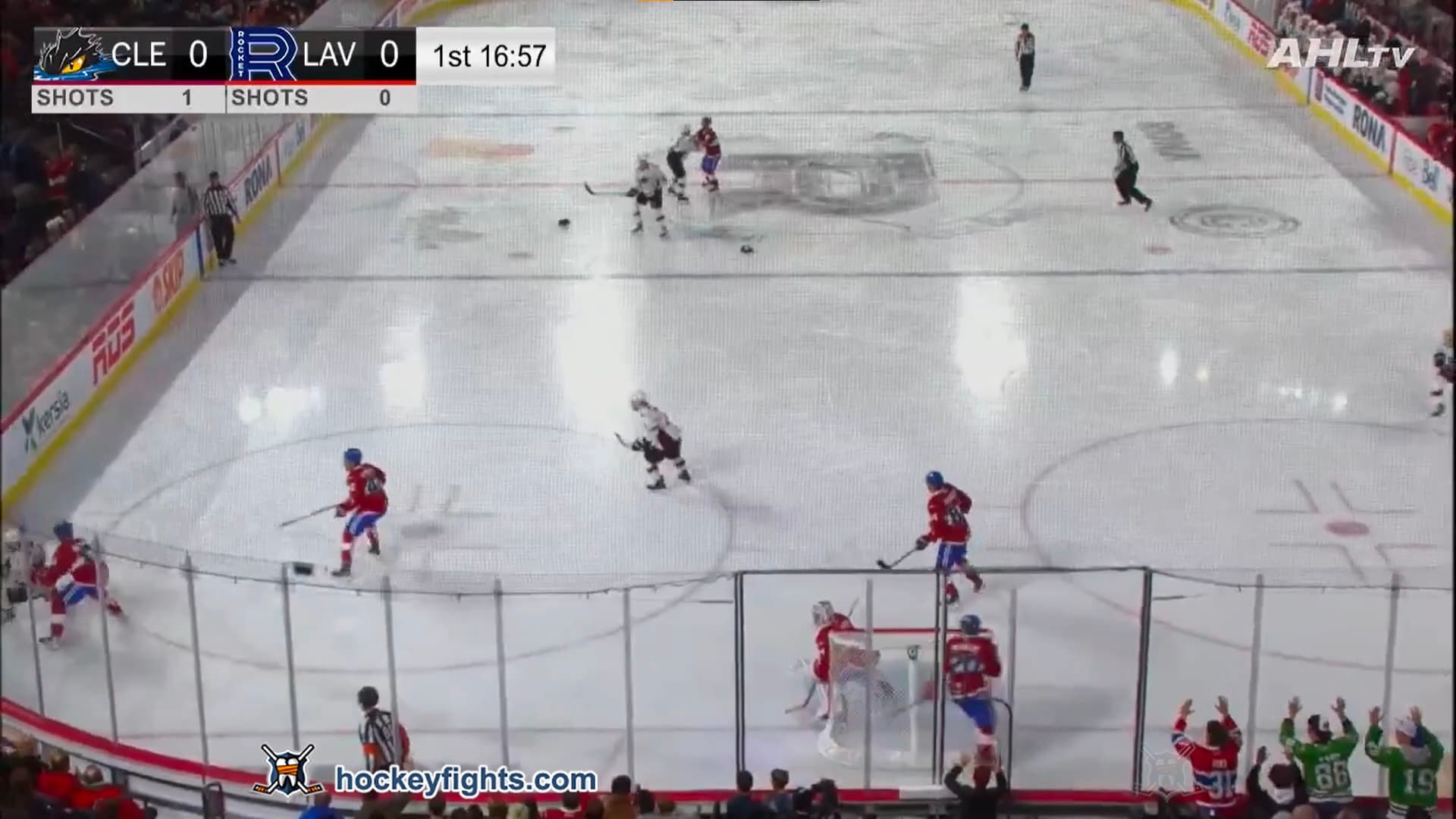 O. ,Sillinger (CLE) vs. X. Simoneau (LAV)