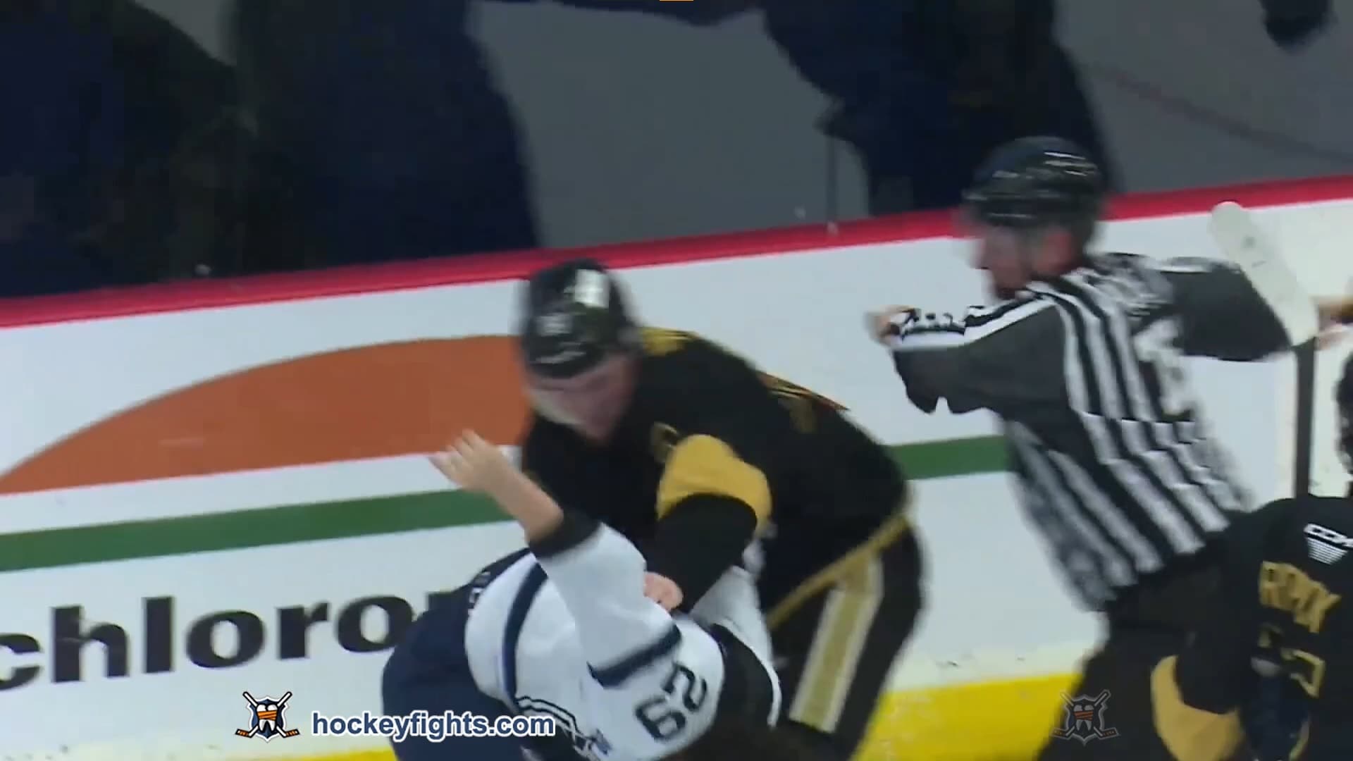 L. Hinkley (CHA) vs. M. Cote (SHE)