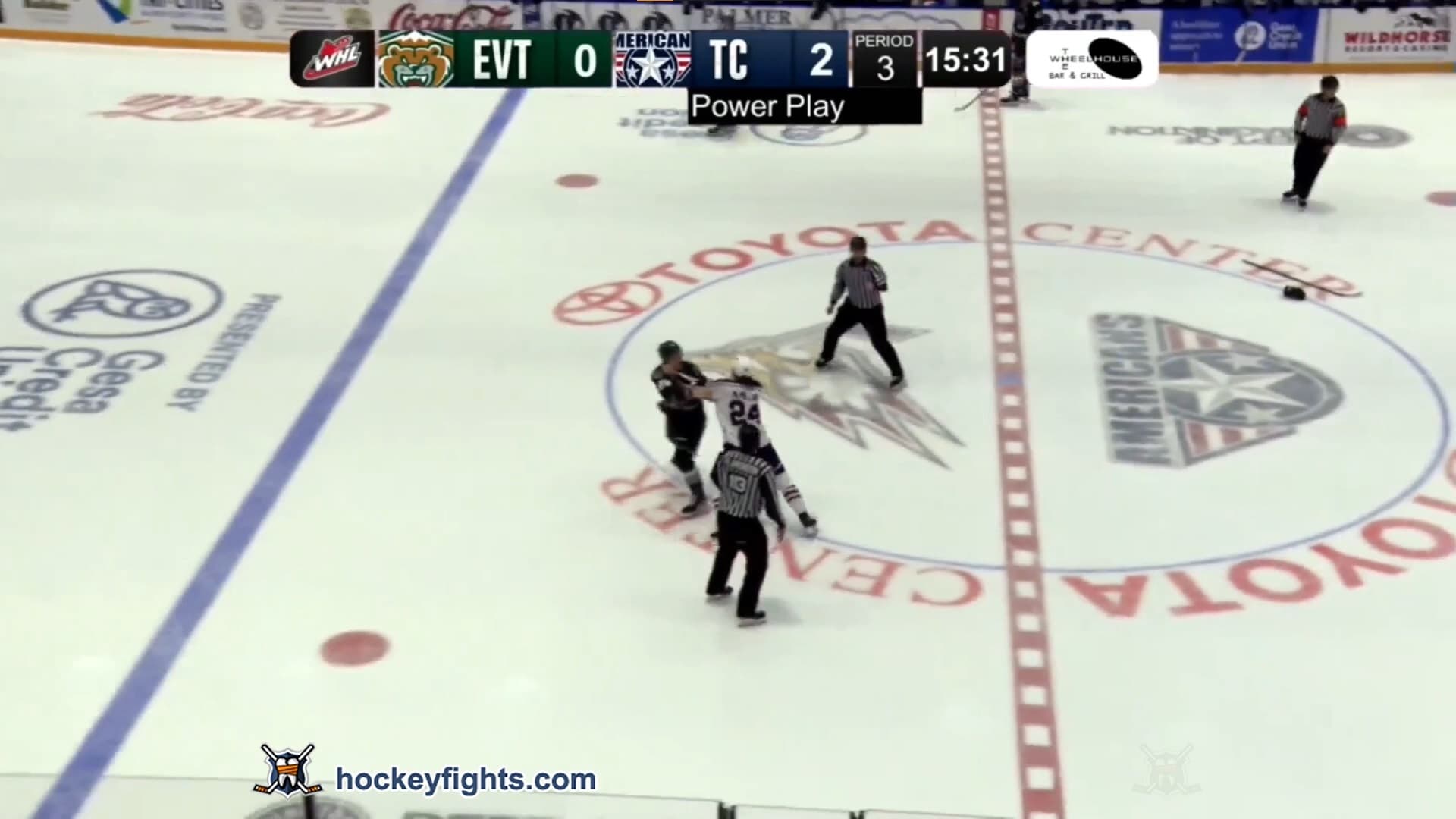 A. Petruk (EVT) vs. D. McMillan (TRI)