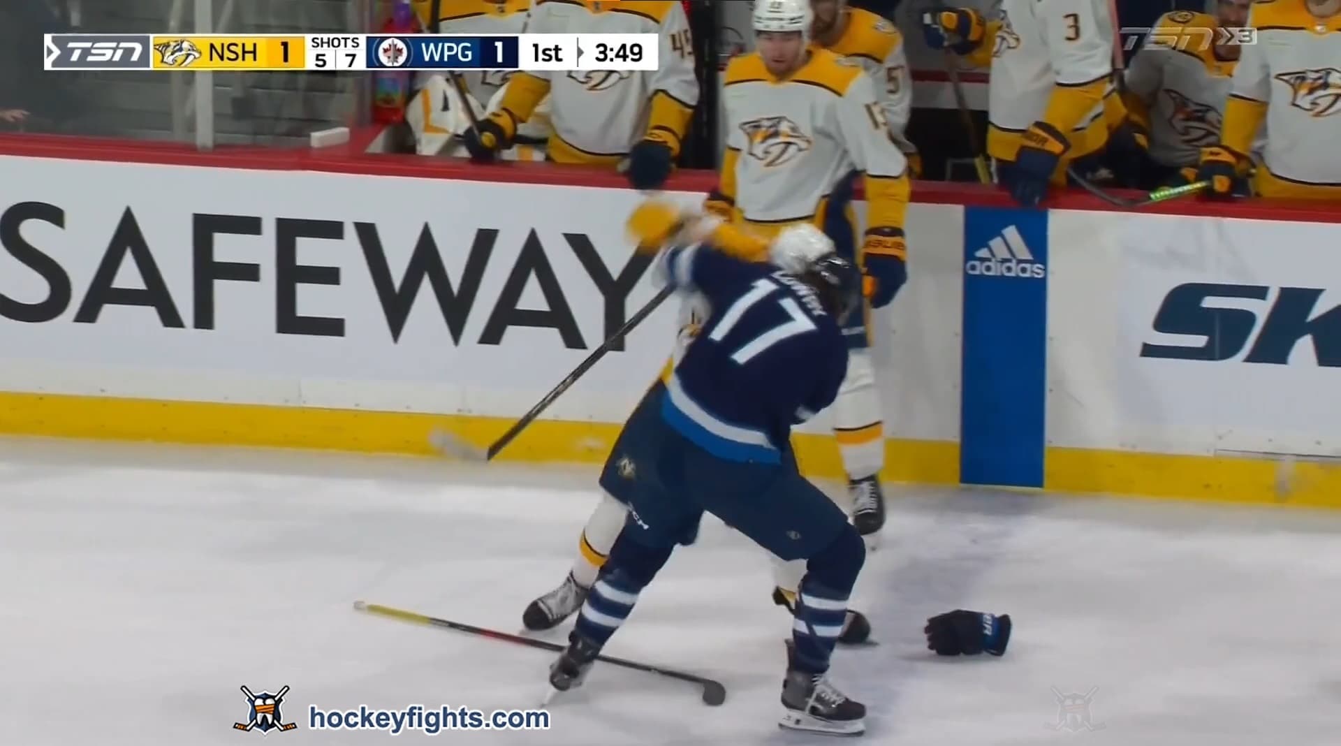 C. Smith (NSH) vs. A. Lowry (WPG)