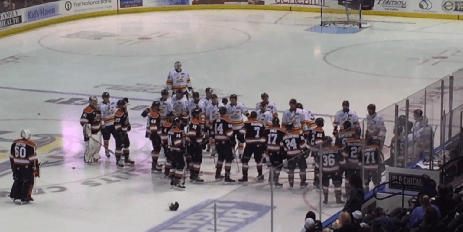 ECHL: Komets and Eagles Warm-up Dance